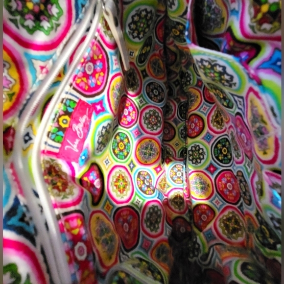 Vera Bradley Shoulder Bag in Palm Beach Gardens - Picture 3 of 12